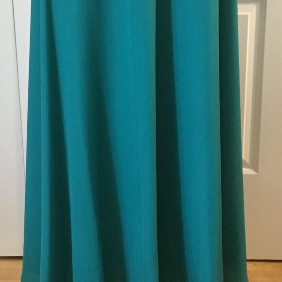 Nancy Neil Women's Teal Gown: Size 8 - Picture 2 of 16